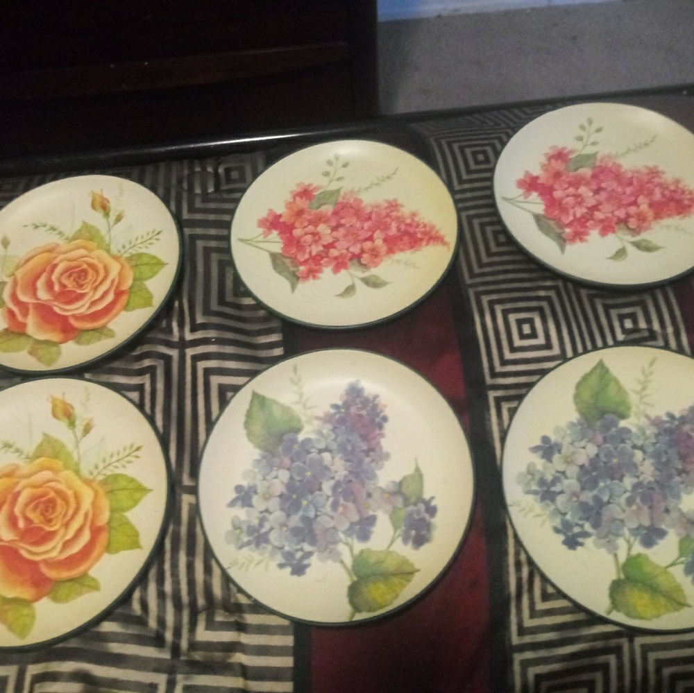 6 decor plates